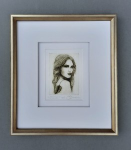 Radzikowska Elżbieta /  Dziewczyna z anturium / 49 x 44 / grafika