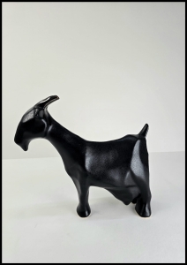 Niewiadomski Jakub  / Koza - czarny mat / ceramika szkliwiona 